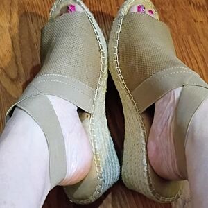 White Mountain Tan Espadrille Wedge Sandals with Elastic Back Strap